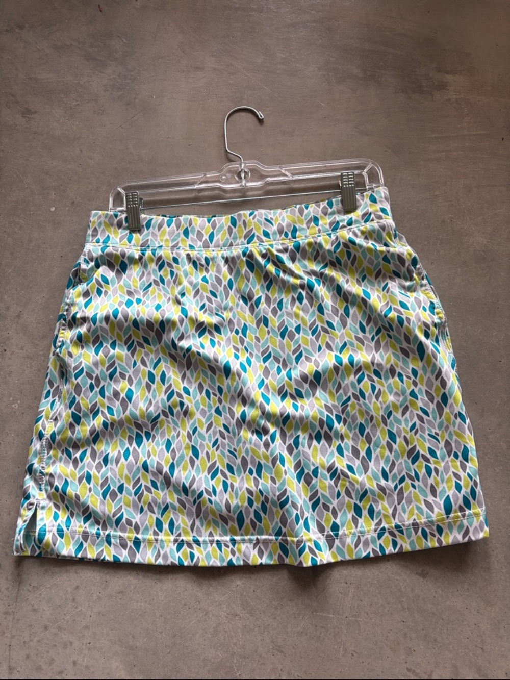 Printed Leaf-Pattern Women’s Skort in Teal and Lime